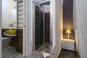Flat 285