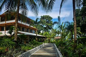 Blue Osa Beach Resort and Spa