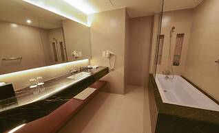 Aristo International Hotel