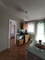 Demis Apartments