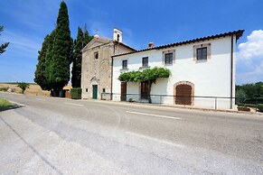 Trianon Country