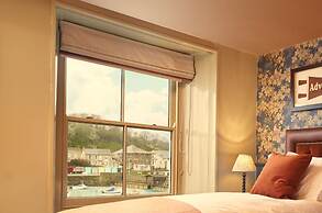 Harbour Inn