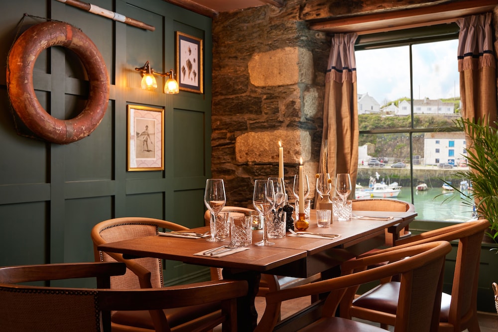 Harbour Inn