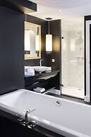 Le Theatre Hotel