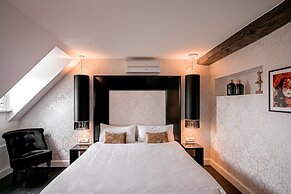 Le Theatre Hotel