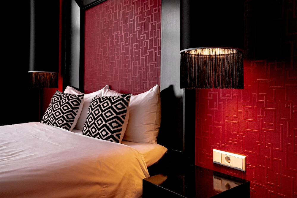 Le Theatre Hotel