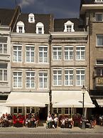 Le Theatre Hotel