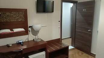 Ambrosia Suites & Aparts