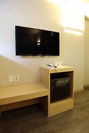 Hotel 8 Hours