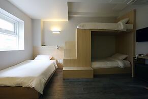 Hotel 8 Hours