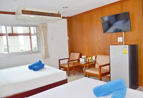At Bangkok Hotel