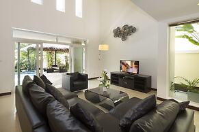 Tropicana Pool Villa