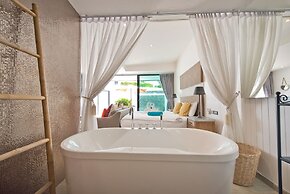 Tropicana Pool Villa