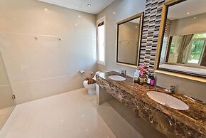 Tropicana Pool Villa