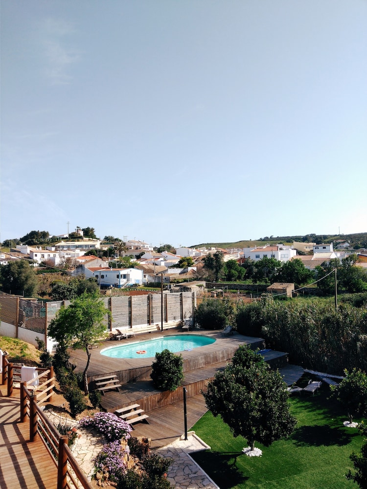 Good Feeling Hostel & Guesthouse