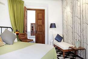 Del Carmen Concept Hotel