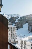 Totem, Friendly Hotel