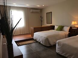 Palm Tree Hotel