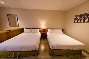 Palm Tree Hotel