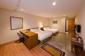 Palm Tree Hotel