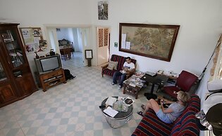 Auberg-Inn Guesthouse