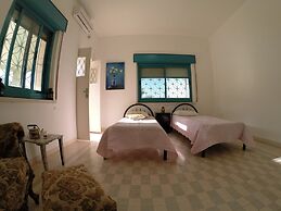 Auberg-Inn Guesthouse