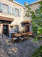 Assos Nar Konak