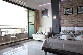 ThepThip ArtDeco Apartments