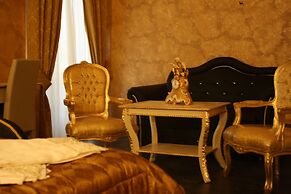 Pope's Suites