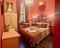 Pope's Suites