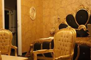 Pope's Suites