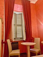 Pope's Suites