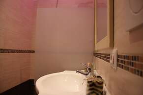 Pope's Suites