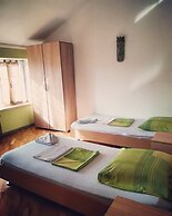 JR's House - Hostel