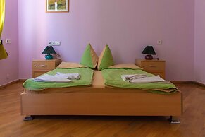 JR's House - Hostel