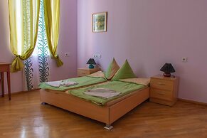 JR's House - Hostel