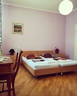 JR's House - Hostel