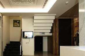 Leesing Hotel