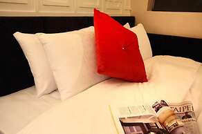Leesing Hotel