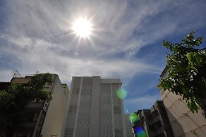 Leesing Hotel