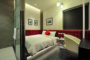 Leesing Hotel