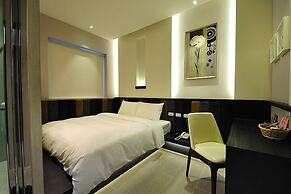 Leesing Hotel