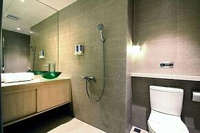Leesing Hotel