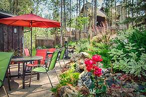 Earl Grey Lodge
