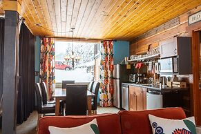 Earl Grey Lodge