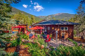 Earl Grey Lodge