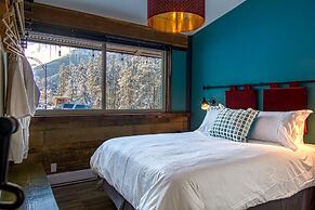 Earl Grey Lodge