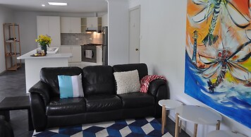 Island Breeze Motel