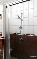 Kokomo's Suites Hotel