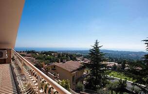 Etna Royal View